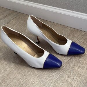 St. John Elegant Patern Leather Leather Pumps Sz 9B